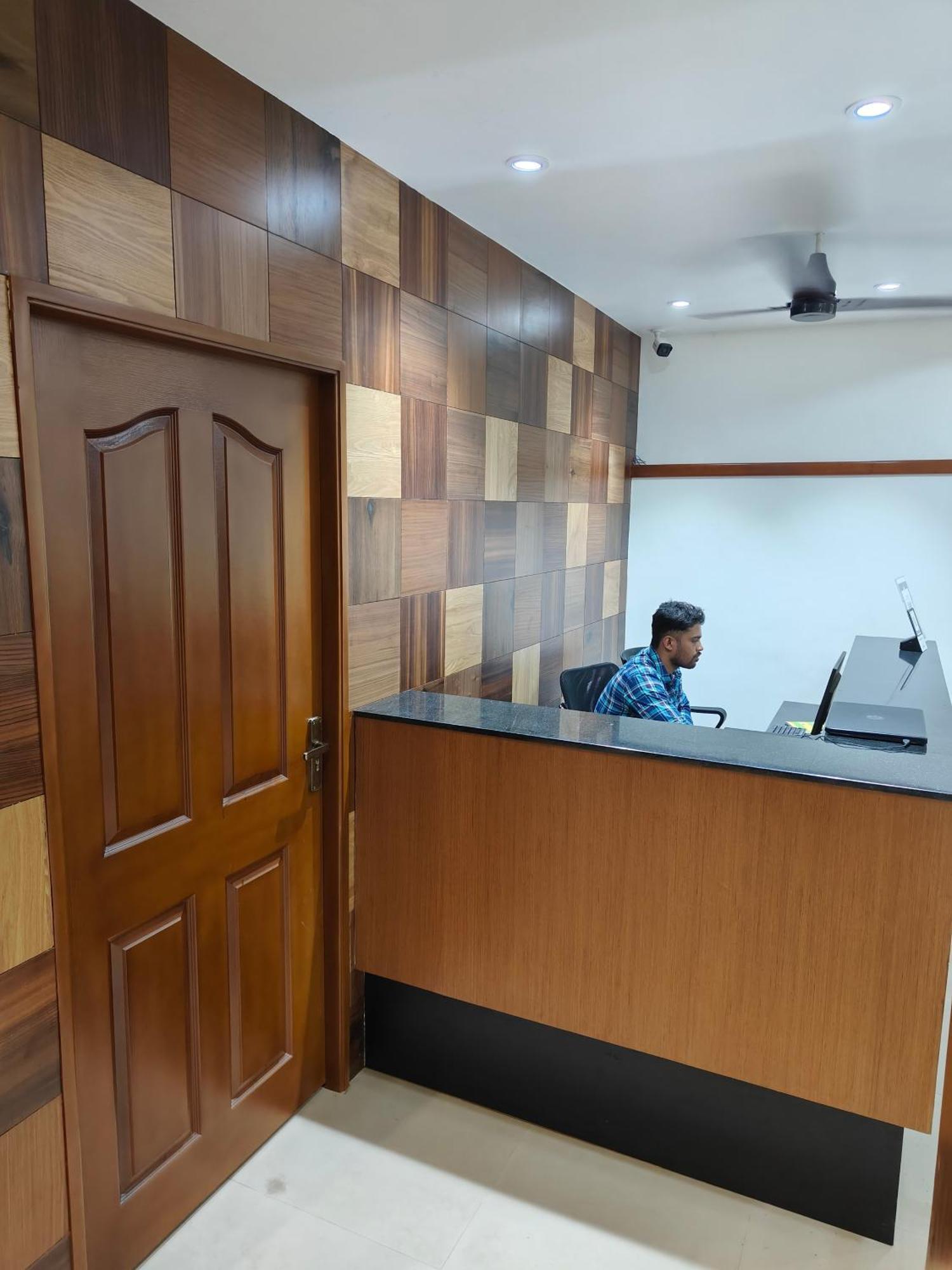 Hotel Nova Kochi Екстер'єр фото