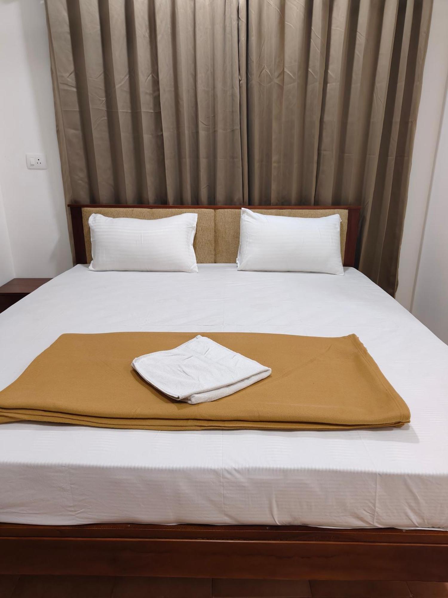 Hotel Nova Kochi Екстер'єр фото