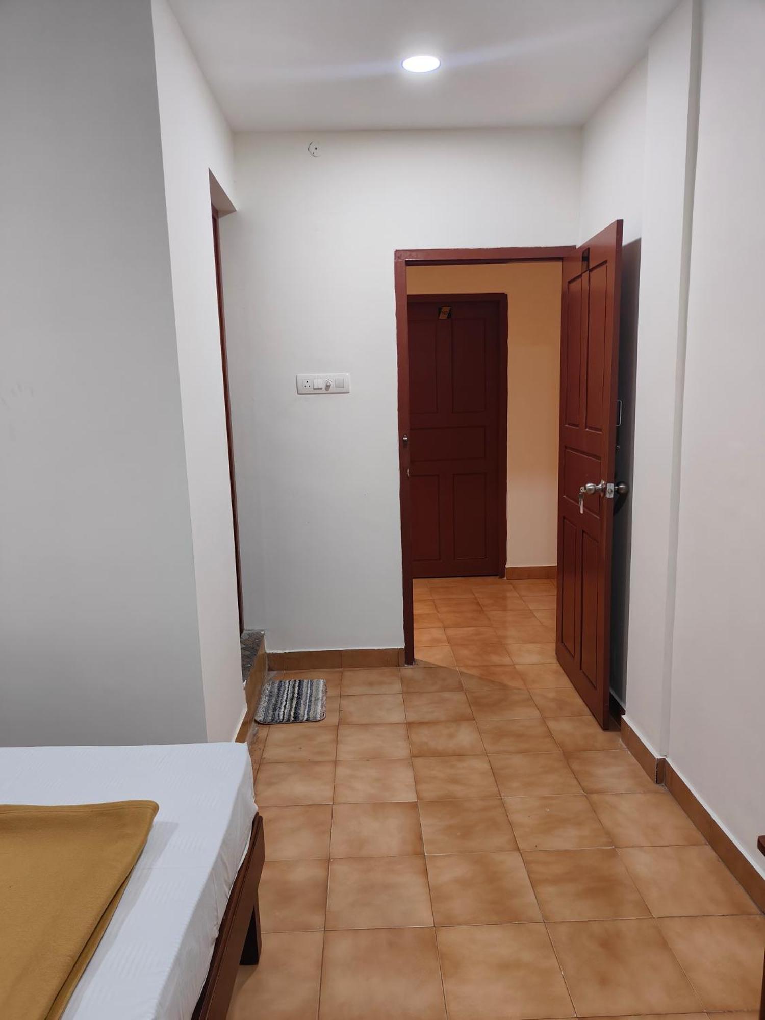 Hotel Nova Kochi Екстер'єр фото