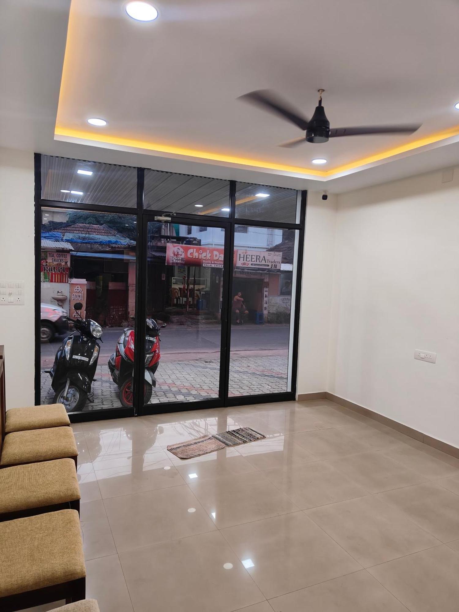 Hotel Nova Kochi Екстер'єр фото